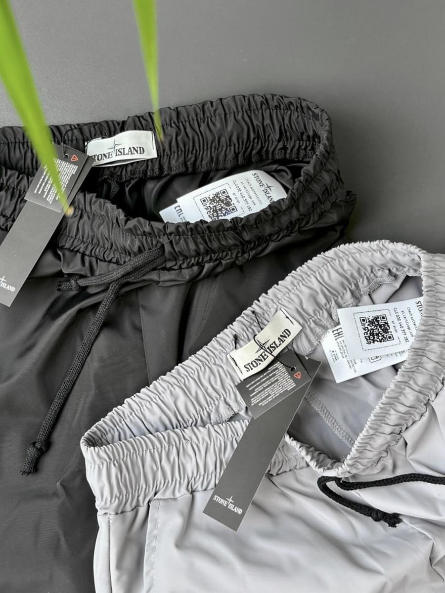 Шорти STONE ISLAND GORE-TEX sisxsbn фото